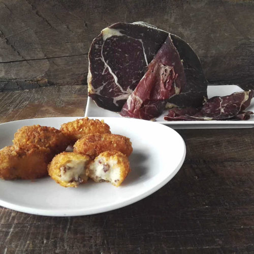 Croquetas de cecina con panko