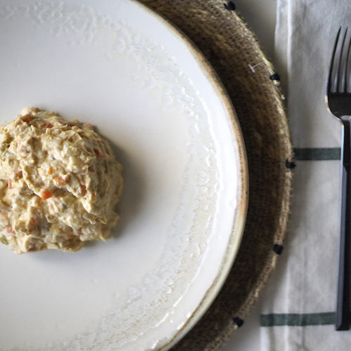 Ensaladilla rusa con atún
