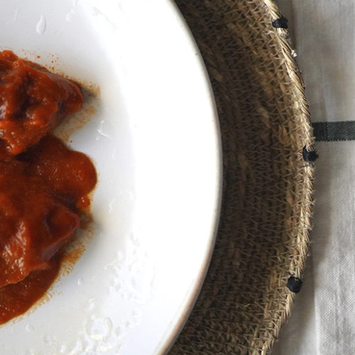 Pimiento relleno de bacalao en salsa